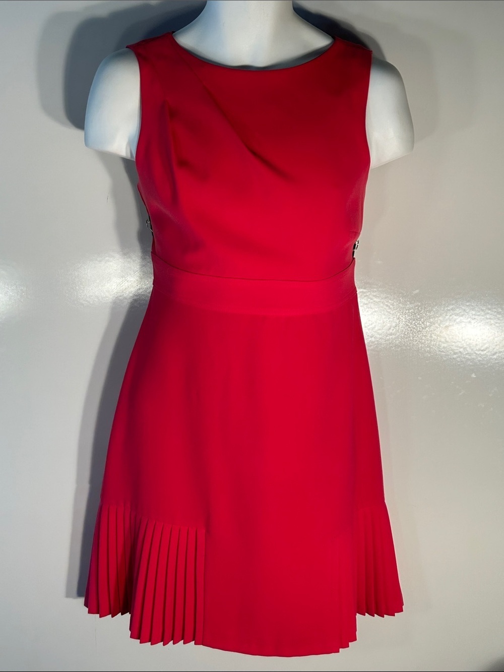 Alex Marie SZ 8 Rosy Red Sleeveless Pleated Hem Dress Career Capsule Wardrobe